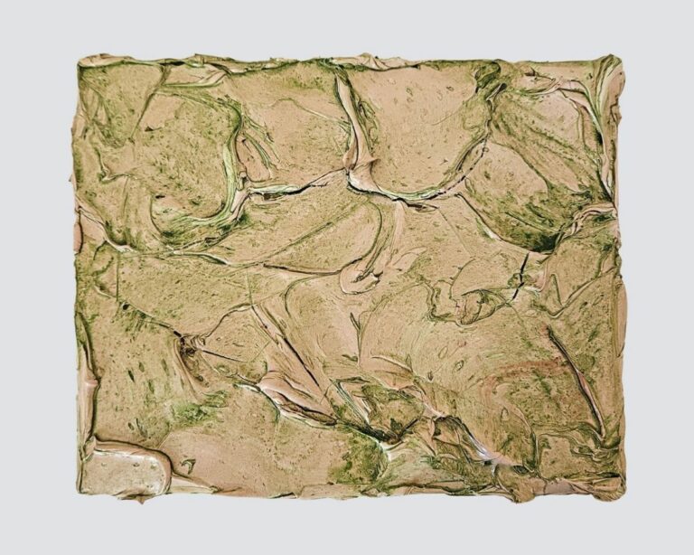 Au Sol - Prélèvement Clair . Œuvre originale créée en 2026 par Elodie Lemaître. Huile sur carton entoilé, 30 x 24 cm